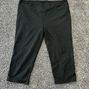 PINK Victoria’s Secret Sexy Sport Capri